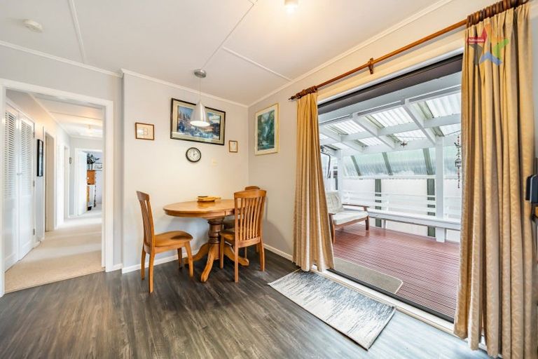 Photo of property in 325 Wellington Road, Wainuiomata, Lower Hutt, 5014