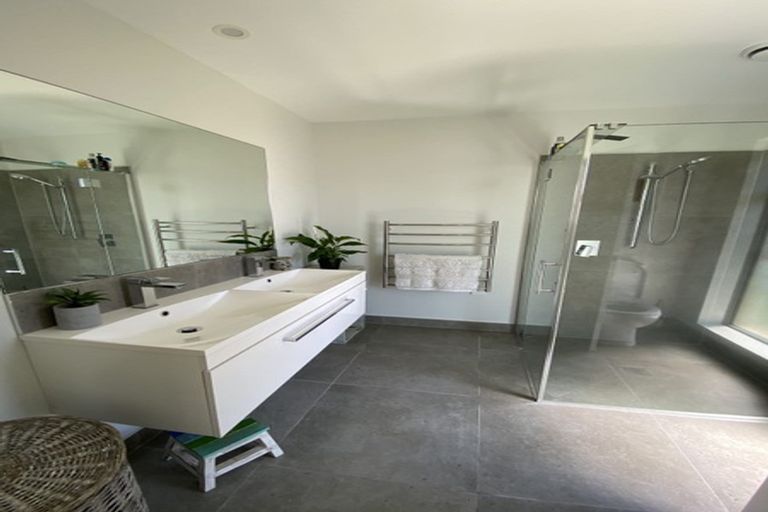 Photo of property in 9 Larmer Drive, Kumeu, 0810