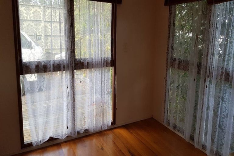 Photo of property in 212 Forrest Hill Road, Forrest Hill, Auckland, 0620