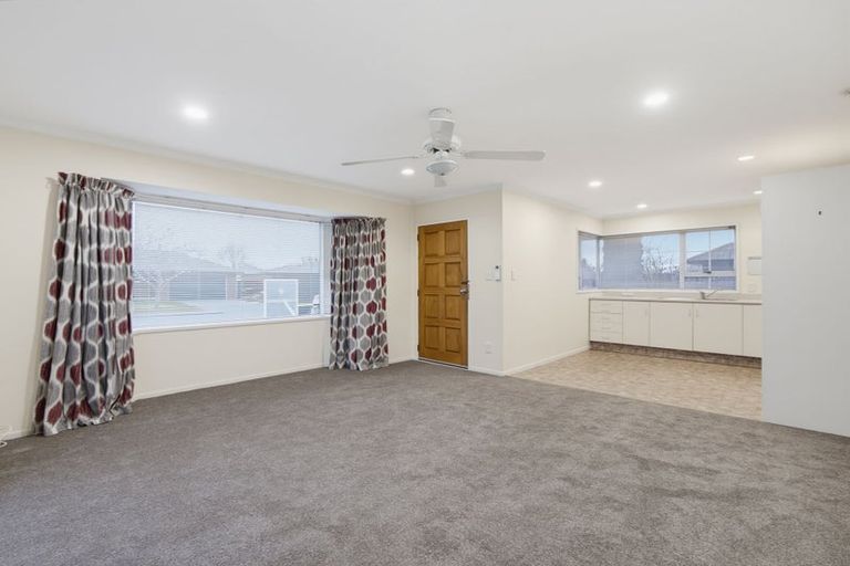 Photo of property in 15 Kingsbury Avenue, Rangiora, 7400