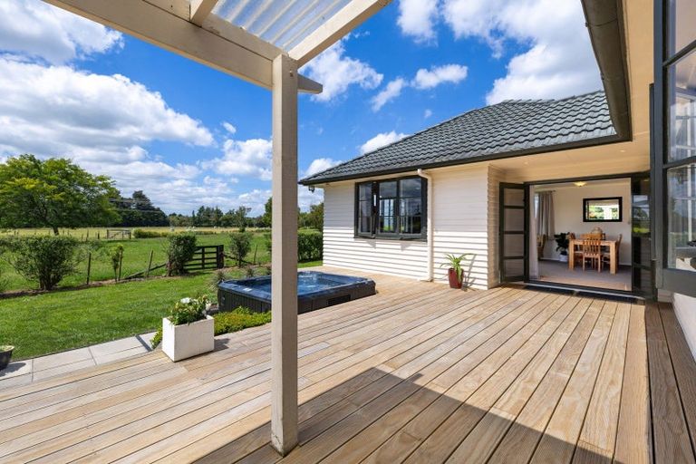 Photo of property in 86 Forrest Road, Cambridge, 3493