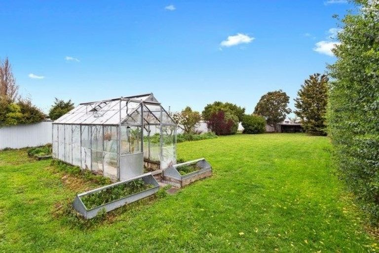 Photo of property in 13 Lindon Street, Rangiora, 7400