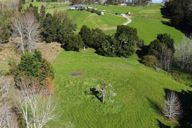 Photo of property in 215 Tara Road, Mangawhai, 0573