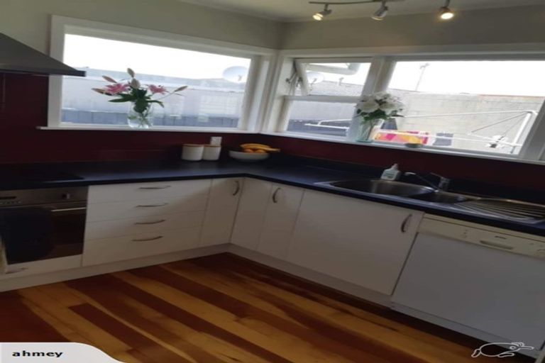 Photo of property in 18 Byron Street, Miramar, Wellington, 6022