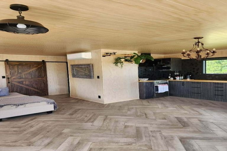 Photo of property in 165 Mcdonald Road, Levin, 5571