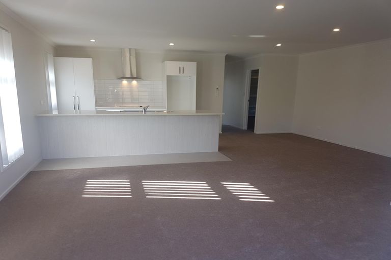 Photo of property in 8 Ketu Way, Takanini, 2112