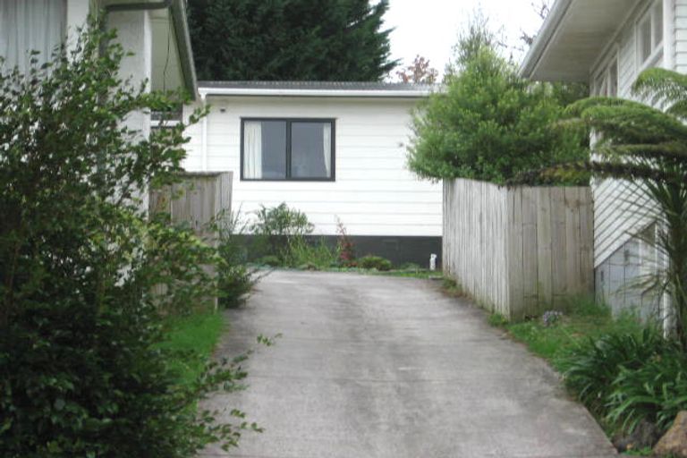 Photo of property in 19a Crystal Avenue, Glendene, Auckland, 0602