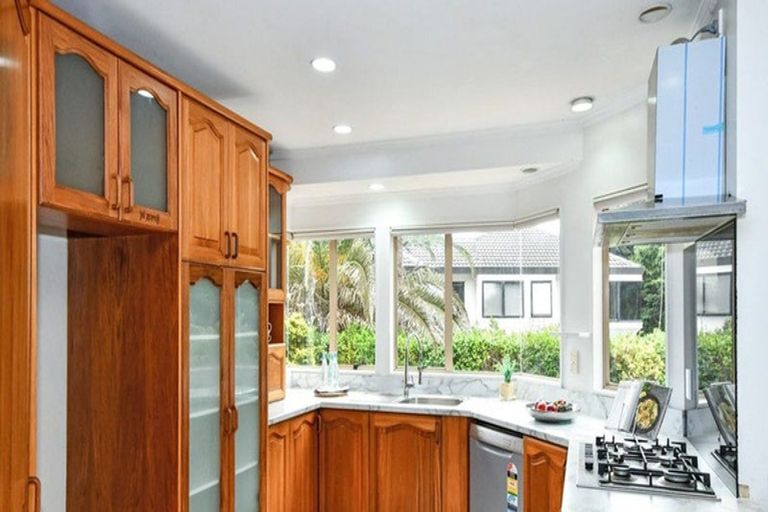 Photo of property in 5 Silkwood Grove, Totara Heights, Auckland, 2105