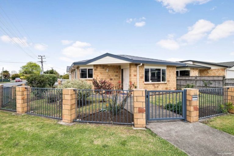 Photo of property in 1/1 Churchill Avenue, Manurewa, Auckland, 2102