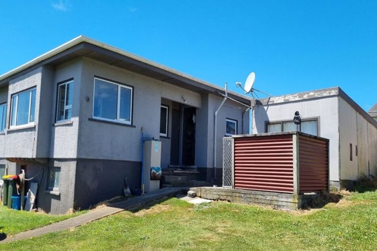 Photo of property in 61 Burns Street, Hawera, 4610