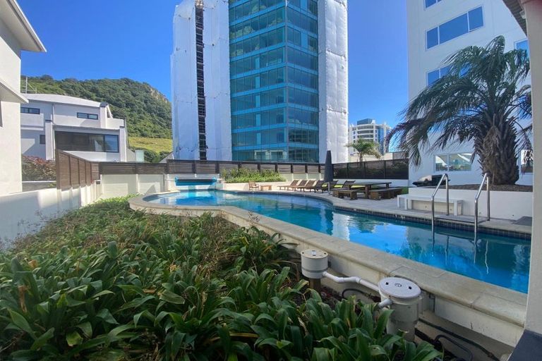 Photo of property in Capri Apartments, 5 The Mall, Mount Maunganui, 3116