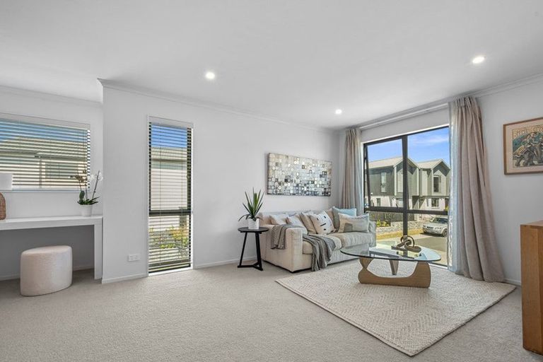 Photo of property in 17 Waenganui Road, Hobsonville, Auckland, 0616