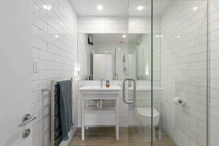 Photo of property in 56 Garden Road, Merivale, Christchurch, 8014