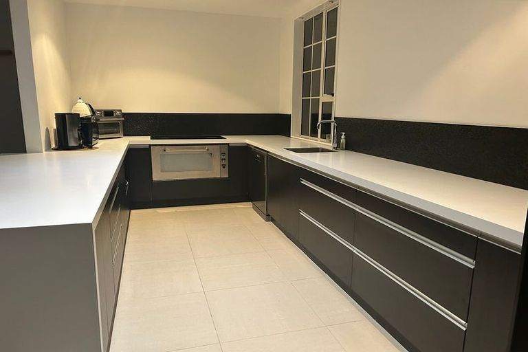 Photo of property in 6 Grace Street North, Sanson, 4817