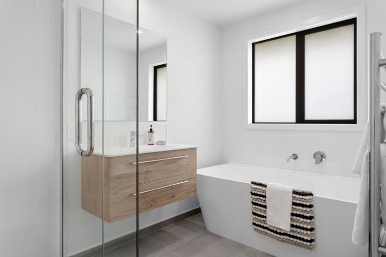 Photo of property in 7 Yates Place, Amberley, 7410