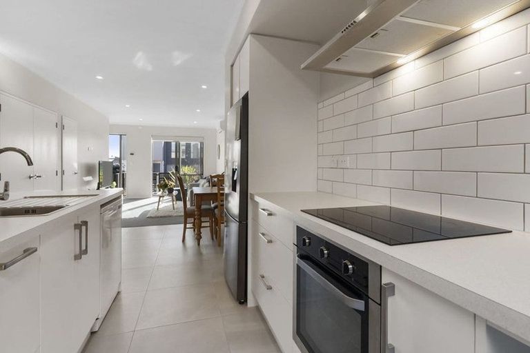 Photo of property in 12 Tarakoi Road, Hobsonville, Auckland, 0616