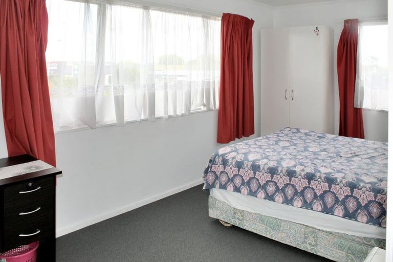 Photo of property in 732 Tremaine Avenue, Palmerston North, 4414