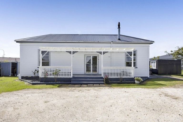 Photo of property in 176 Glover Road, Hawera, 4610