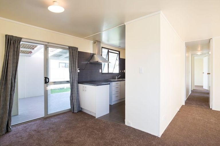 Photo of property in 96 Parrs Cross Road, Henderson, Auckland, 0612