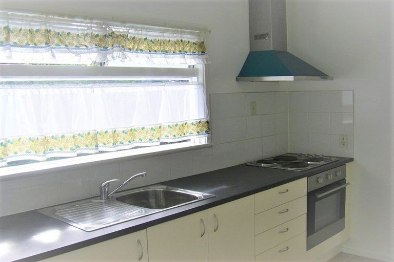 Photo of property in 7 Cheryl Place, Hillcrest, Auckland, 0627