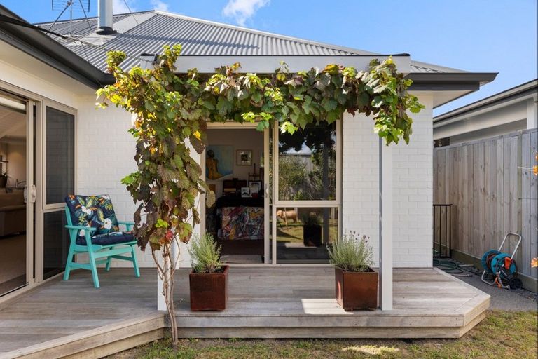 Photo of property in 104 Coast Boulevard, Papamoa Beach, Papamoa, 3118