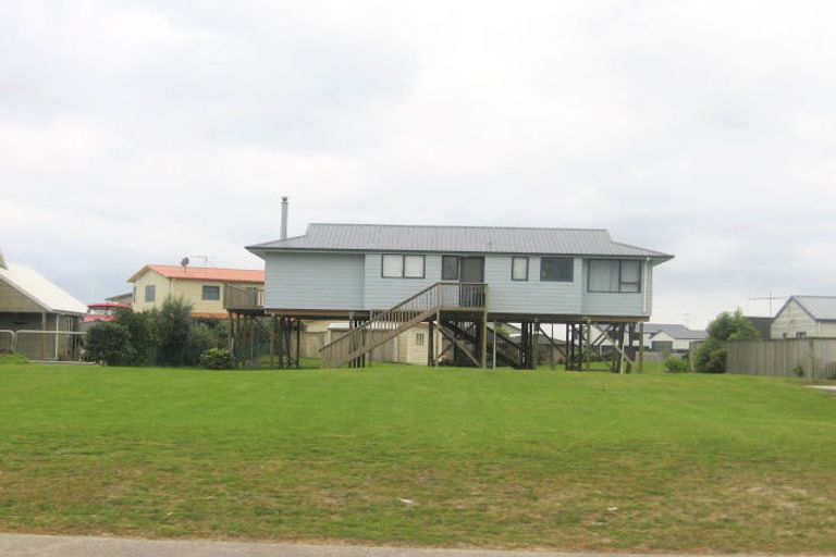 Photo of property in 172 Kowhai Avenue, Matarangi, Whitianga, 3592