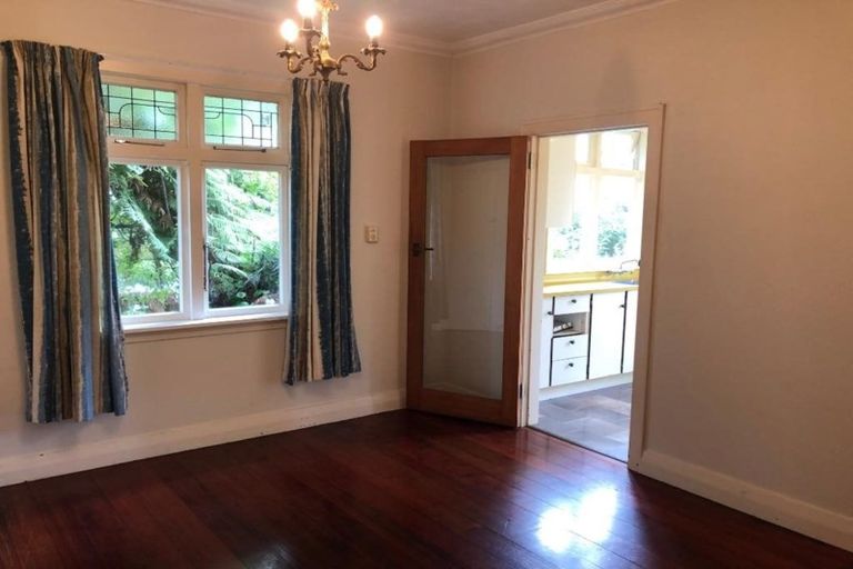 Photo of property in 24 Izard Road, Khandallah, Wellington, 6035