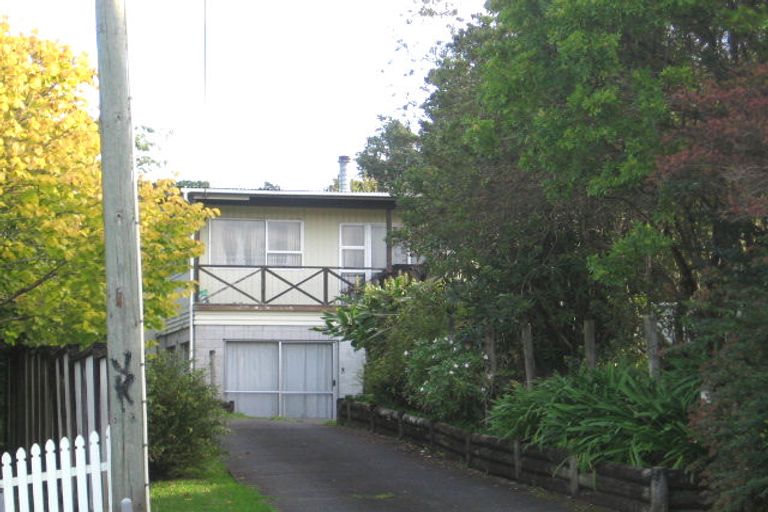 Photo of property in 35 Parrs Cross Road, Henderson, Auckland, 0612
