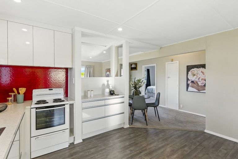 Photo of property in 931 State Highway 1, Te Horo, Otaki, 5581