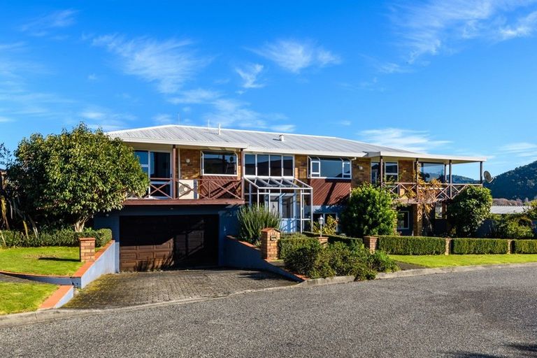 Photo of property in 12 Matai Place, Waikawa, Picton, 7220