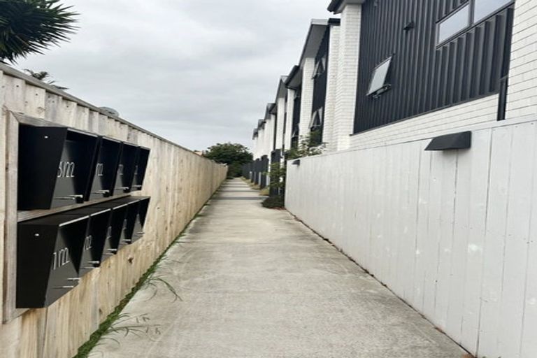 Photo of property in 7/22 Yeovil Road, Te Atatu Peninsula, Auckland, 0610