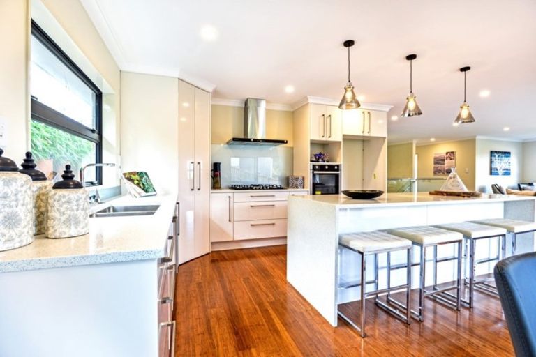 Photo of property in 10 Valley Heights Lane, Pukekohe, 2120