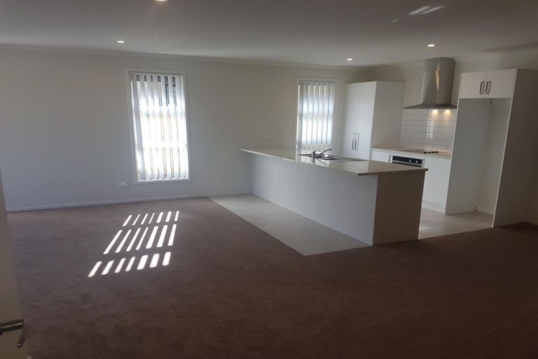 Photo of property in 8 Ketu Way, Takanini, 2112