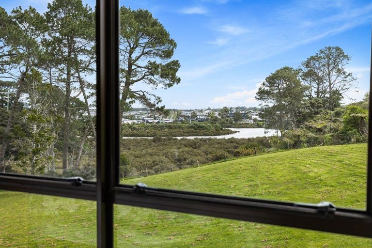 Photo of property in 106 Barrett Road, Riverhead, Albany, 0793