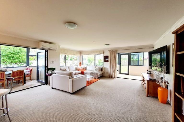 Photo of property in 11a Puriri Avenue, Orewa, 0931