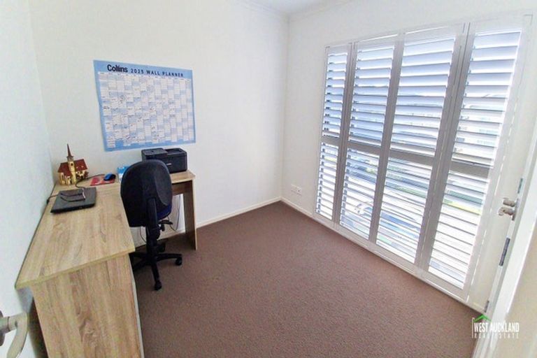 Photo of property in 14 Arthur Rolfe Lane, Swanson, Auckland, 0614