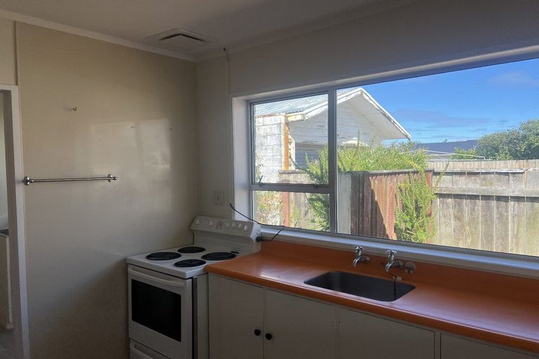 Photo of property in 10 Winiata Place, Otaki, 5512