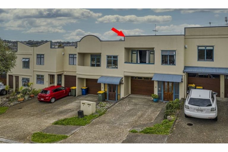 Photo of property in 6/6-8 Pannill Place, Oteha, Auckland, 0632