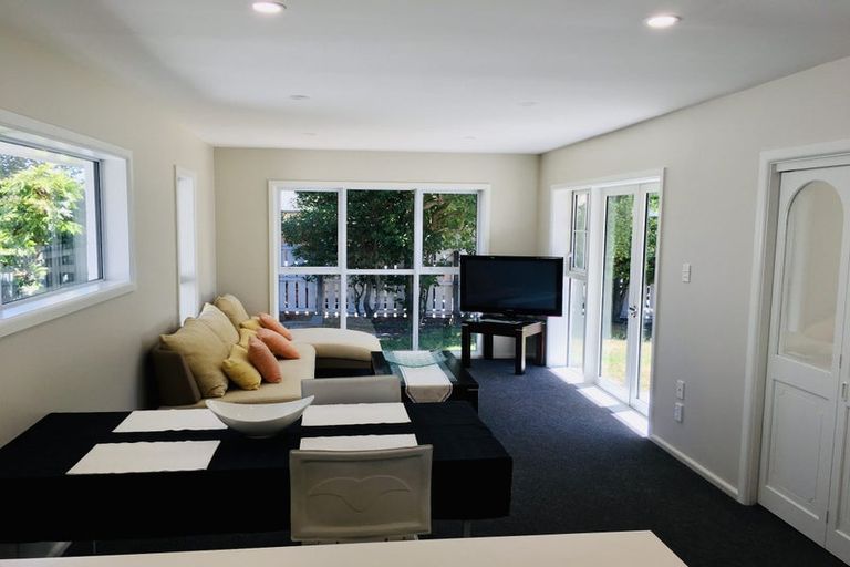 Photo of property in 252 Avonhead Road, Avonhead, Christchurch, 8042