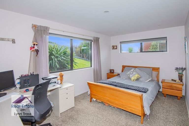 Photo of property in 24 Chatsfield Place, Te Kamo, Whangarei, 0112