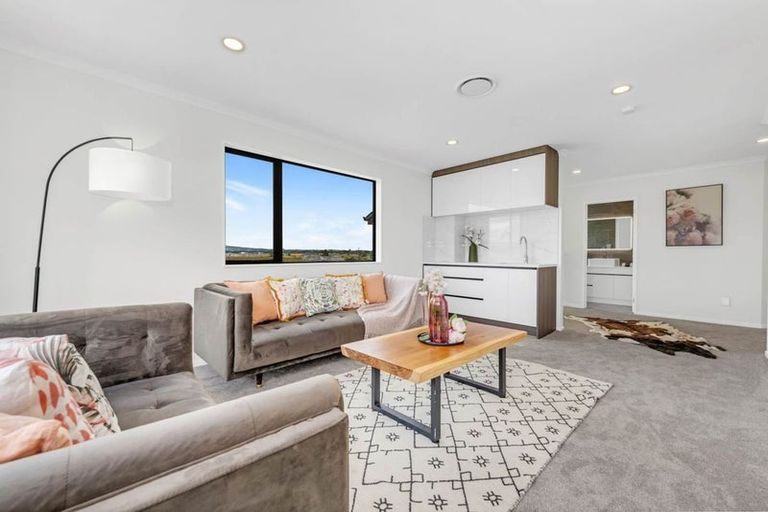 Photo of property in 48 Emerald Avenue, Rosehill, Papakura, 2113