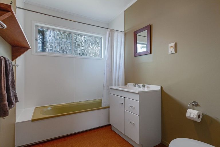 Photo of property in 12 Taupo Bay Road, Taupo Bay, Mangonui, 0494