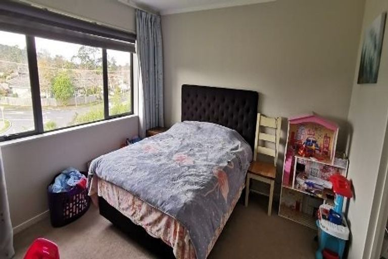 Photo of property in 45 Bradnor Meadows Drive, Swanson, Auckland, 0612