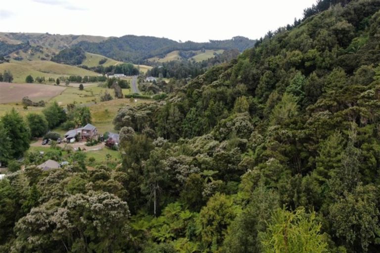 Photo of property in 540 Kawakawa-orere Road, Orere Point, Papakura, 2585