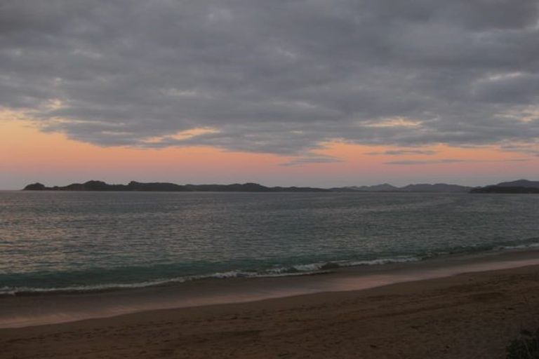 Photo of property in 129 Long Beach Road, Russell, 0202