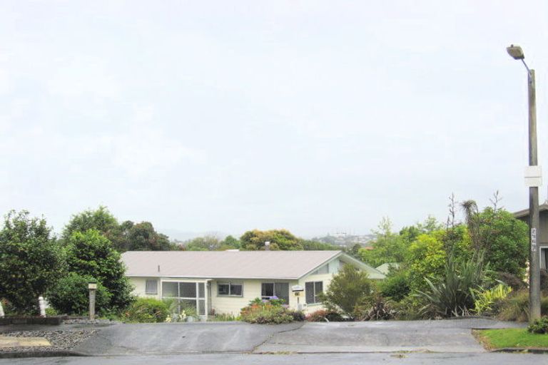 Photo of property in 12 Montague Place, Onerahi, Whangarei, 0110