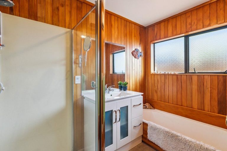 Photo of property in 25a Kaka Road, Raumati Beach, Paraparaumu, 5032