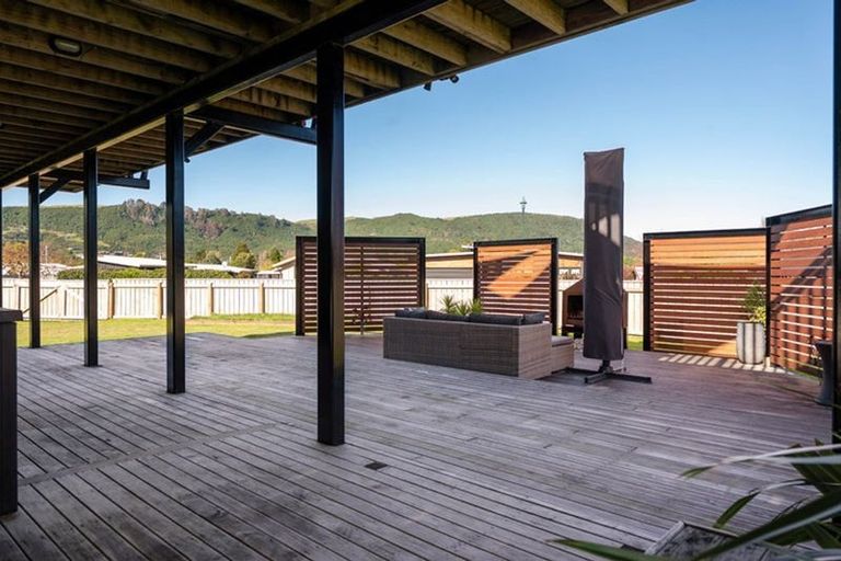 Photo of property in 136 Lisland Drive, Kinloch, Taupo, 3377