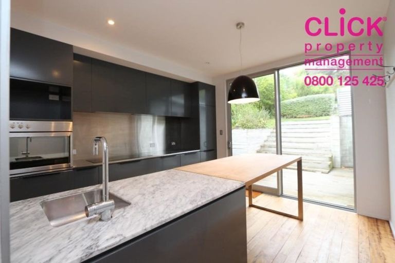 Photo of property in 29 Marine Parade, Macandrew Bay, Dunedin, 9014