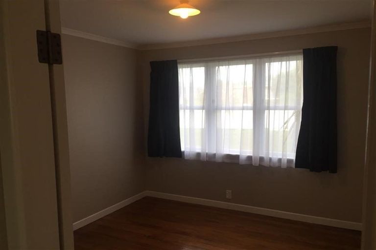 Photo of property in 8 Chorley Avenue, Massey, Auckland, 0614